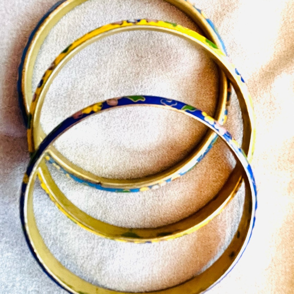 Set of 3 enameled floral bracelets - Picture 3 of 8